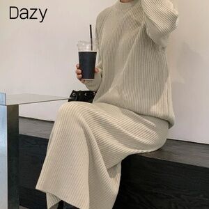 DAZY Solid Raglan Sleeve Sweater & Knit Skirt